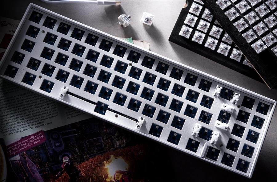 Teclado VSG Bellatrix Blanco 70 % (Base Personalizable)