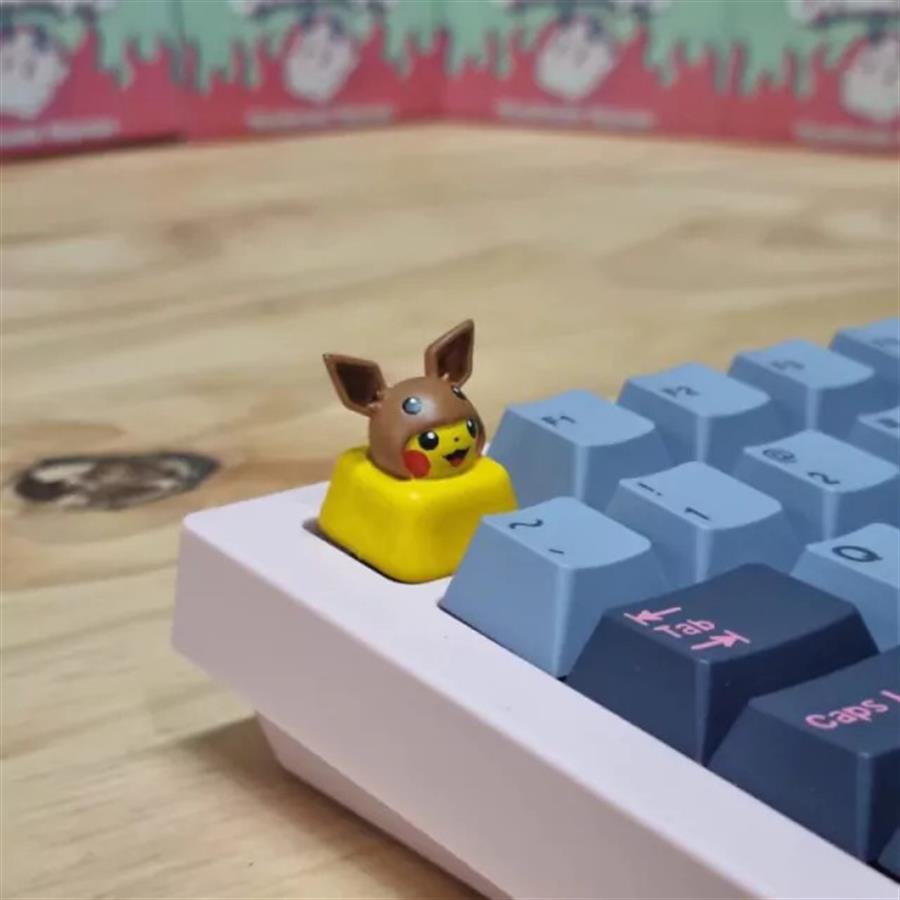KeyCaps Adorno Teclas - Pikachu en disfraz eevee (DISPONIBLE BASE NEGRA )